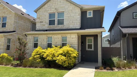 1841 Woodlawn Way #142