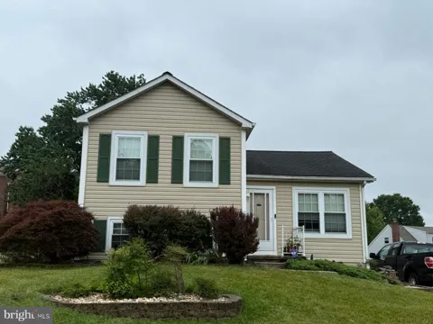 11 SILVER HILL COURT