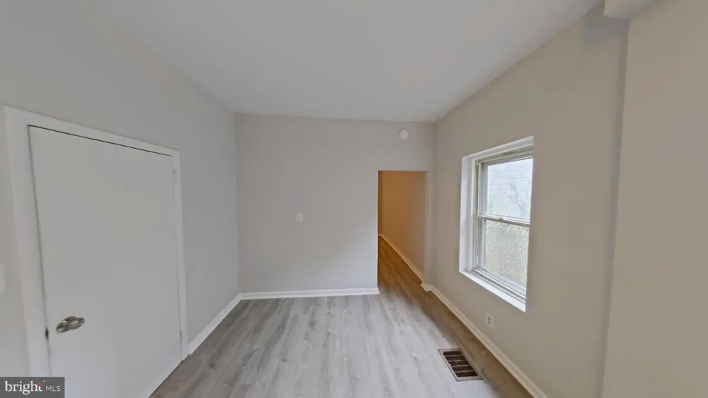 868 E LOCUST AVENUE Philadelphia, PA 19138