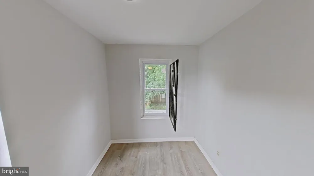 868 E LOCUST AVENUE Philadelphia, PA 19138