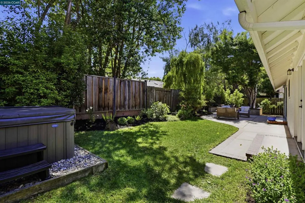 589 Zephyr Cir Danville, CA 94526