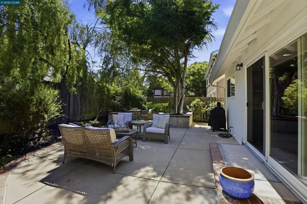 589 Zephyr Cir Danville, CA 94526