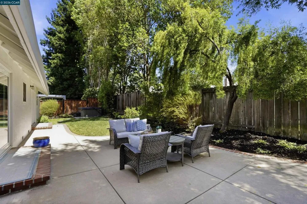 589 Zephyr Cir Danville, CA 94526