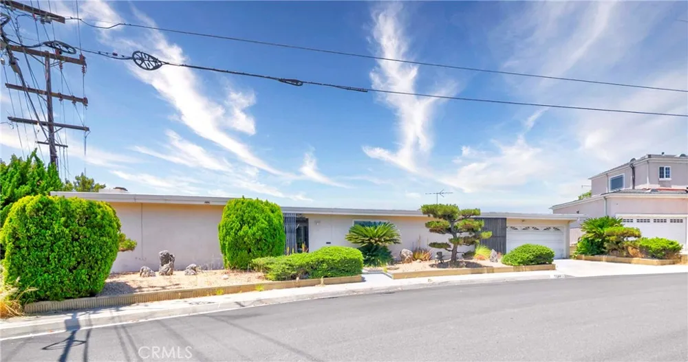 1939 S Bradshawe Monterey Park, CA 91754
