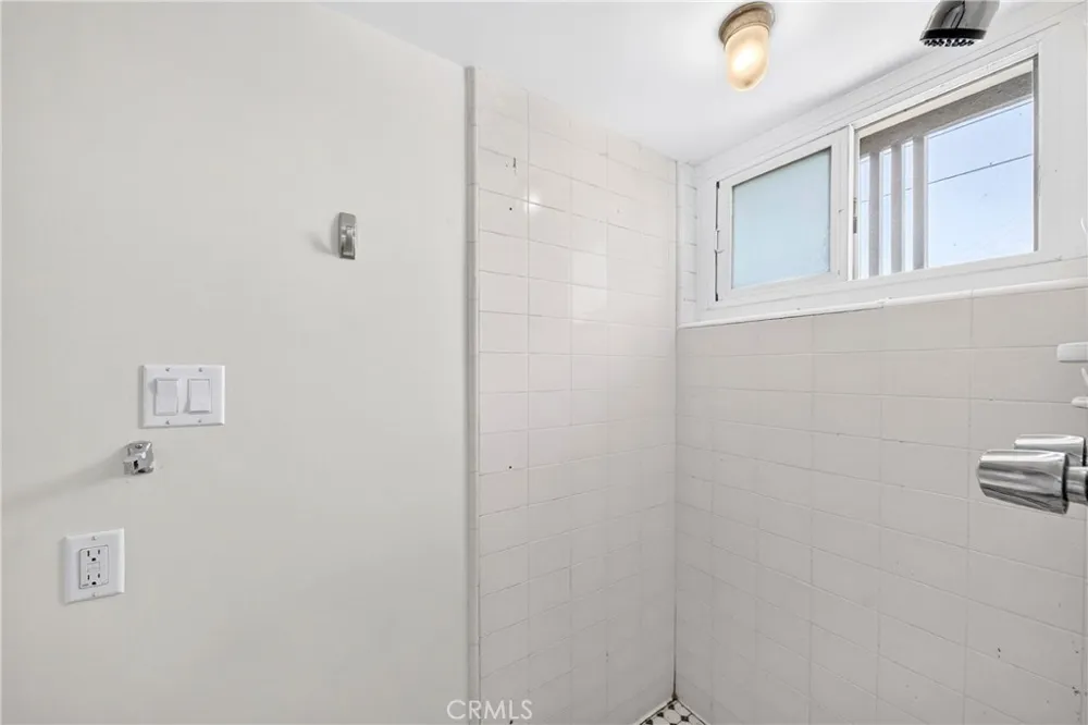 1939 S Bradshawe Monterey Park, CA 91754
