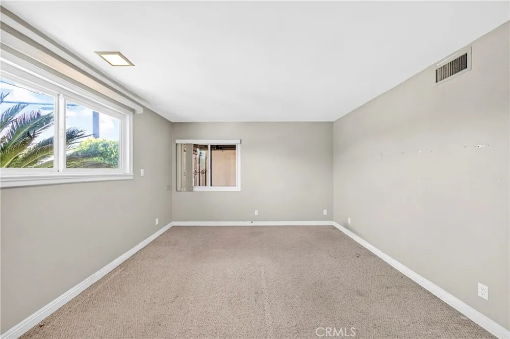 1939 S Bradshawe Monterey Park, CA 91754