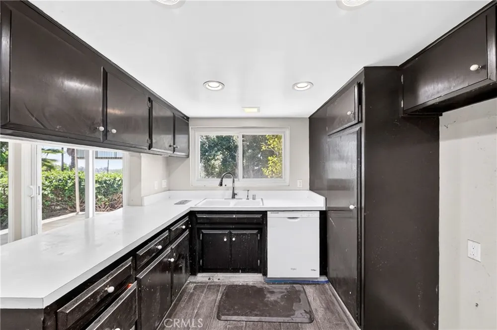 1939 S Bradshawe Monterey Park, CA 91754