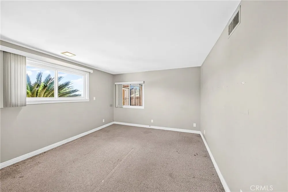 1939 S Bradshawe Monterey Park, CA 91754