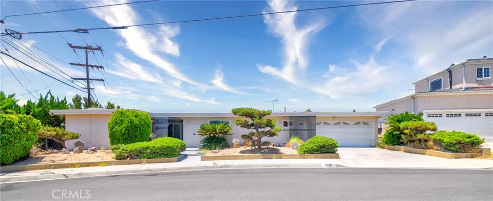 1939 S Bradshawe Monterey Park, CA 91754