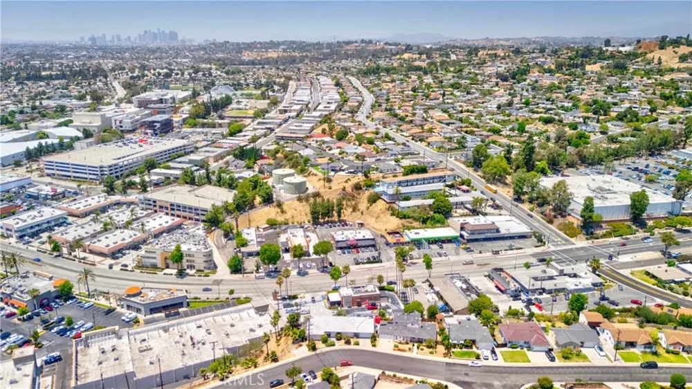 1939 S Bradshawe Monterey Park, CA 91754