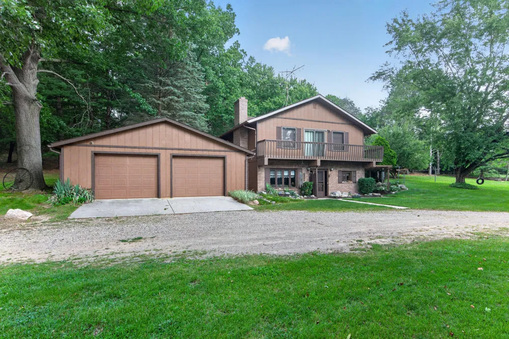 1611 S Williamston Road Dansville, MI 48819