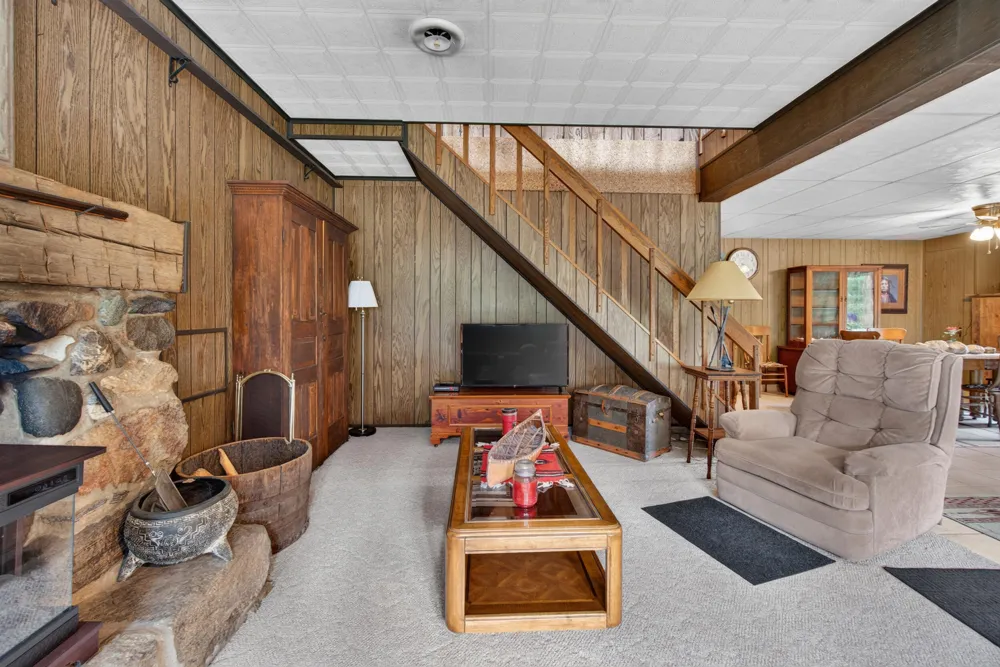 1611 S Williamston Road Dansville, MI 48819
