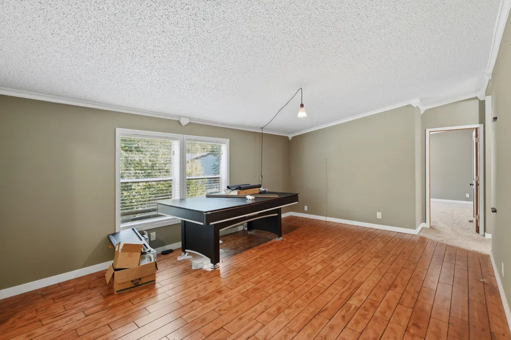 582 Leenhouts Street Comstock Charter Township, MI 49048