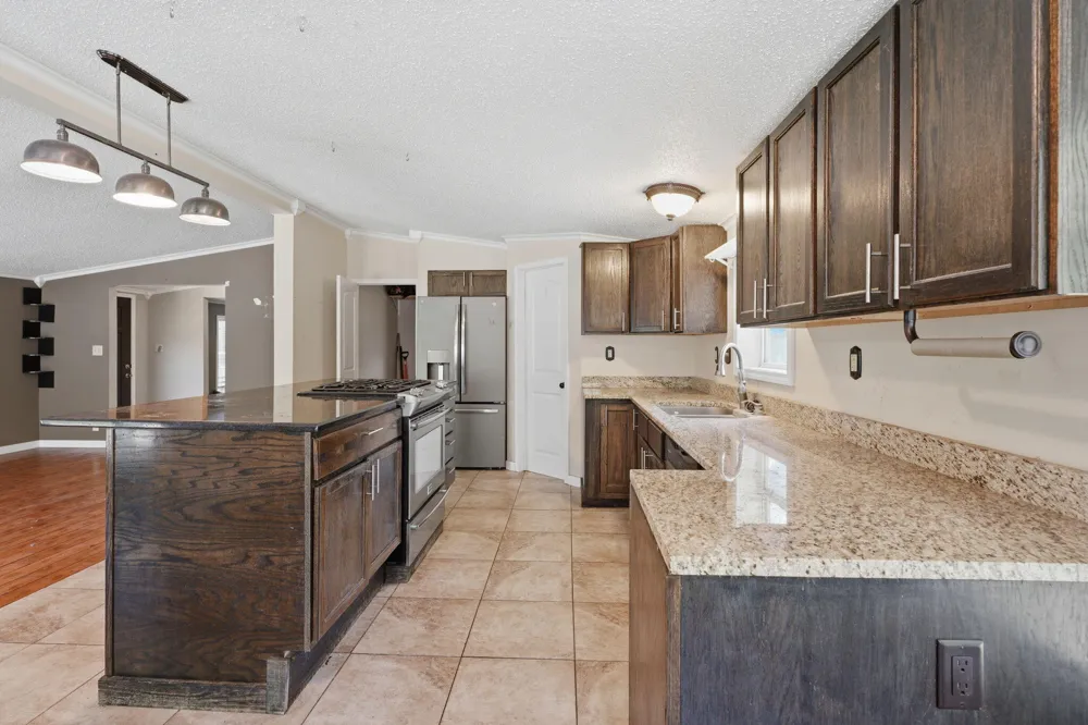 582 Leenhouts Street Comstock Charter Township, MI 49048