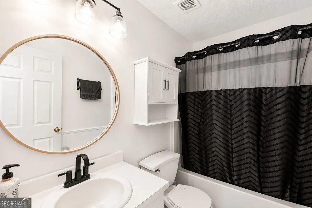 5825 April DR Sugar Hill, GA 30518
