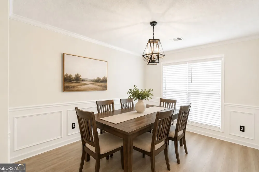 5825 April DR Sugar Hill, GA 30518