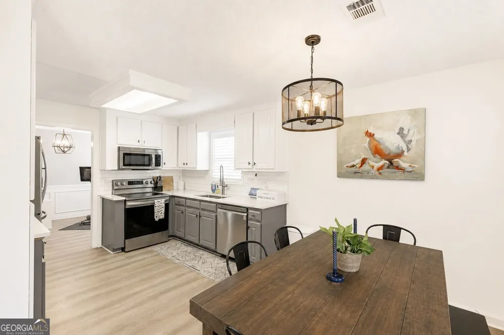 5825 April DR Sugar Hill, GA 30518
