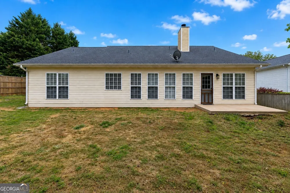 5825 April DR Sugar Hill, GA 30518