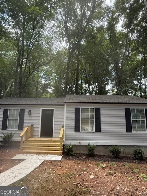104 N meade DR