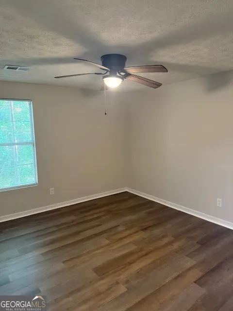 104 N meade DR Peachtree City, GA 30269