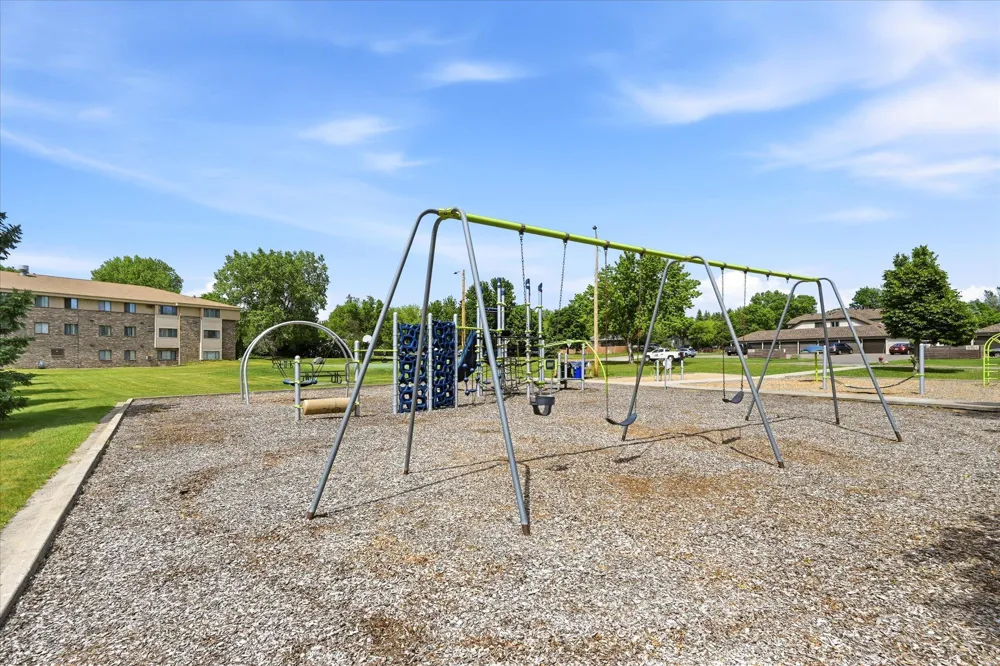 540 Auburn Place NW #C Elk River, MN 55330
