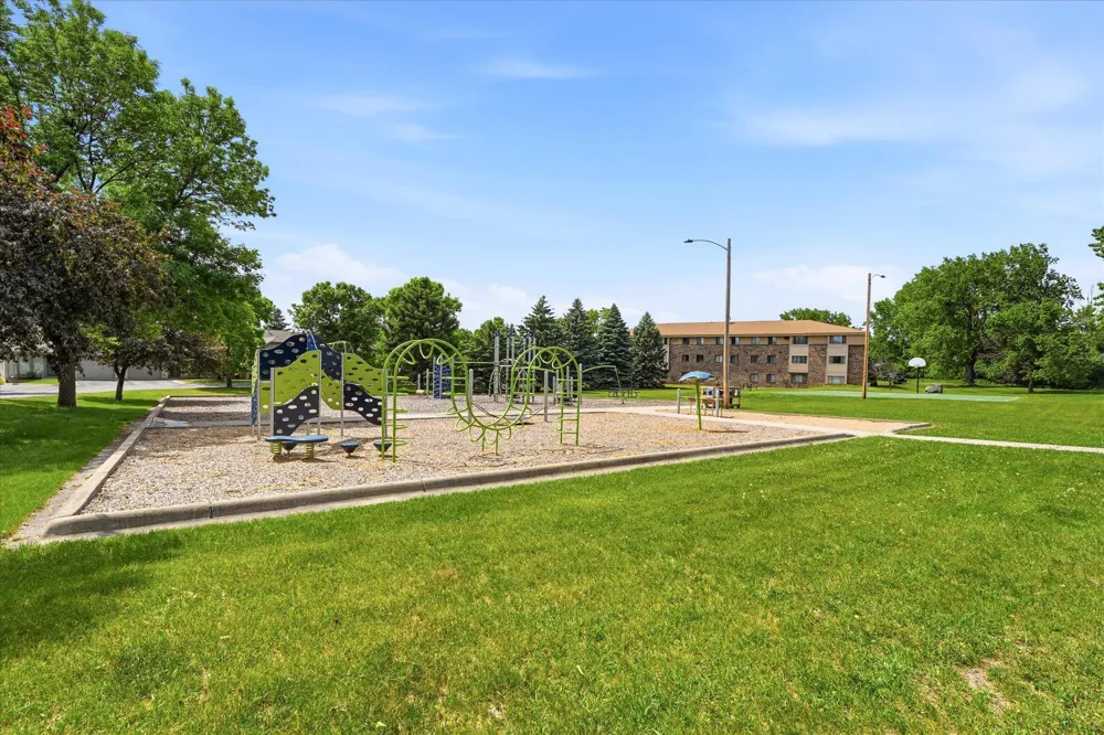 540 Auburn Place NW #C Elk River, MN 55330
