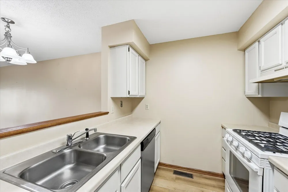 540 Auburn Place NW #C Elk River, MN 55330
