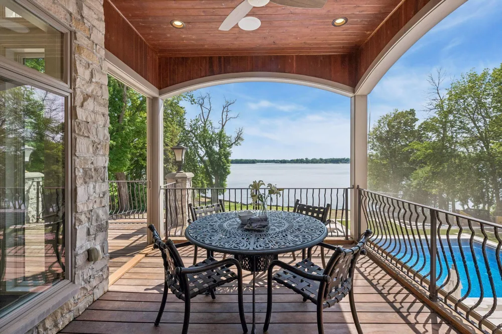 1530 Orchard Beach Place Mound, MN 55364