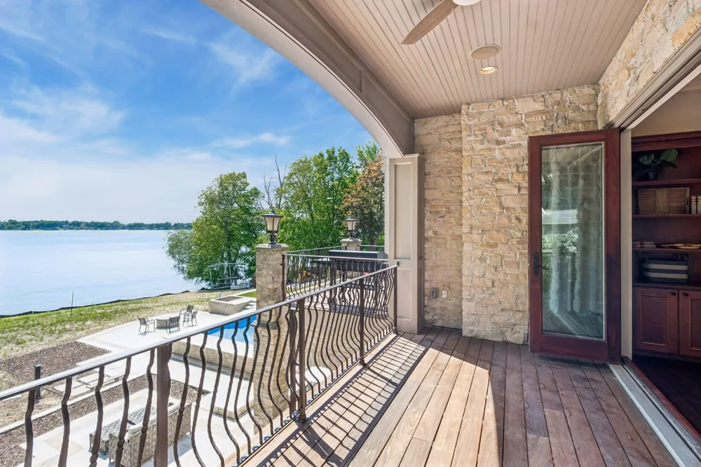 1530 Orchard Beach Place Mound, MN 55364