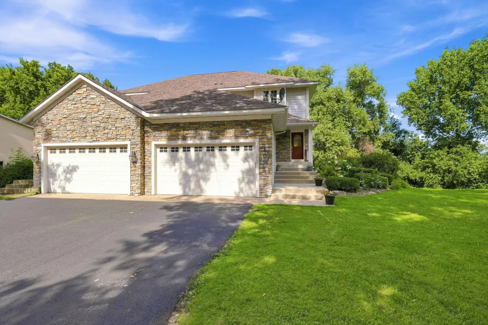 5546 Malibu Drive Edina, MN 55436