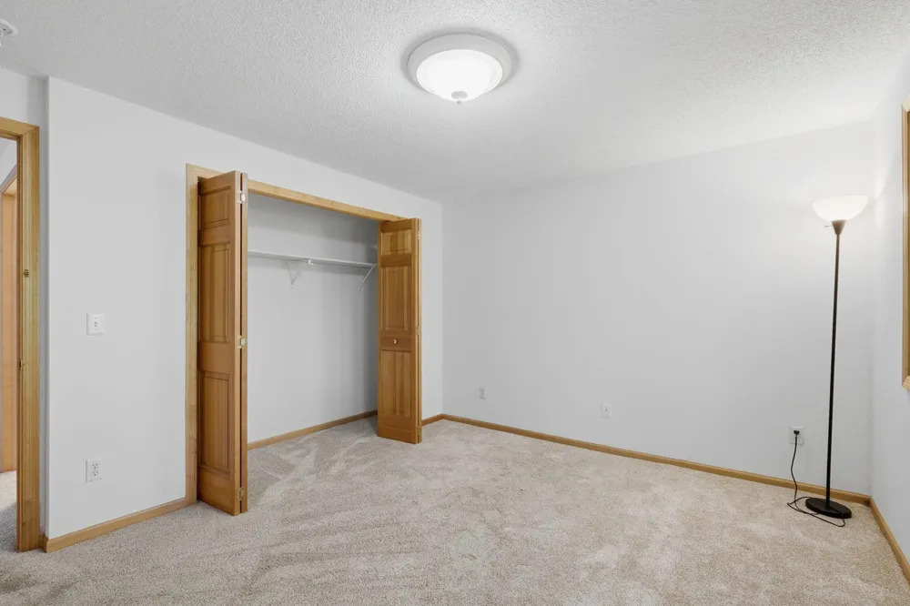 5546 Malibu Drive Edina, MN 55436