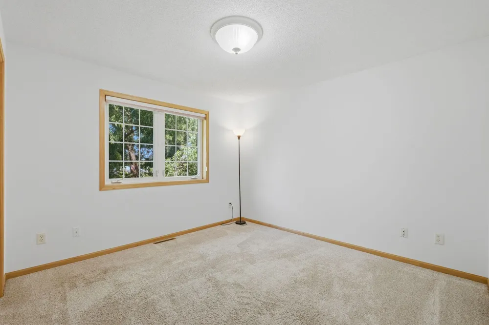 5546 Malibu Drive Edina, MN 55436