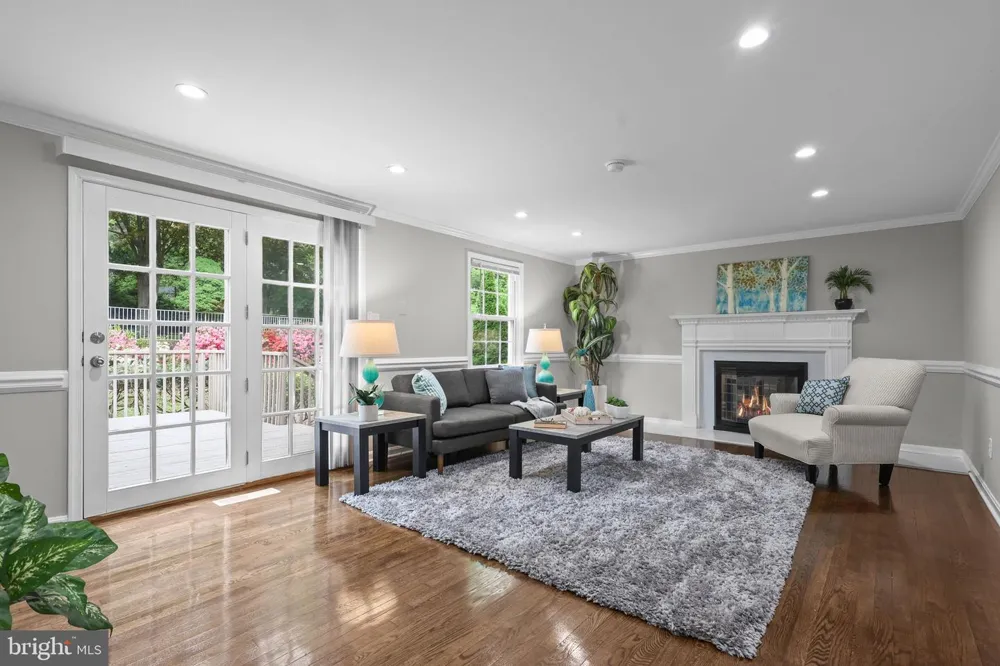 9725 LOOKOUT PLACE Gaithersburg, MD 20886