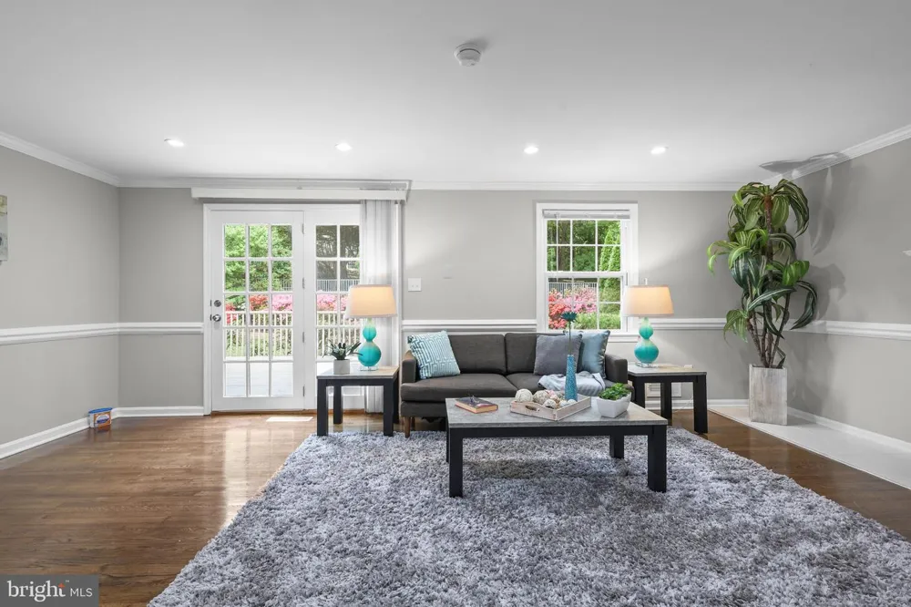 9725 LOOKOUT PLACE Gaithersburg, MD 20886