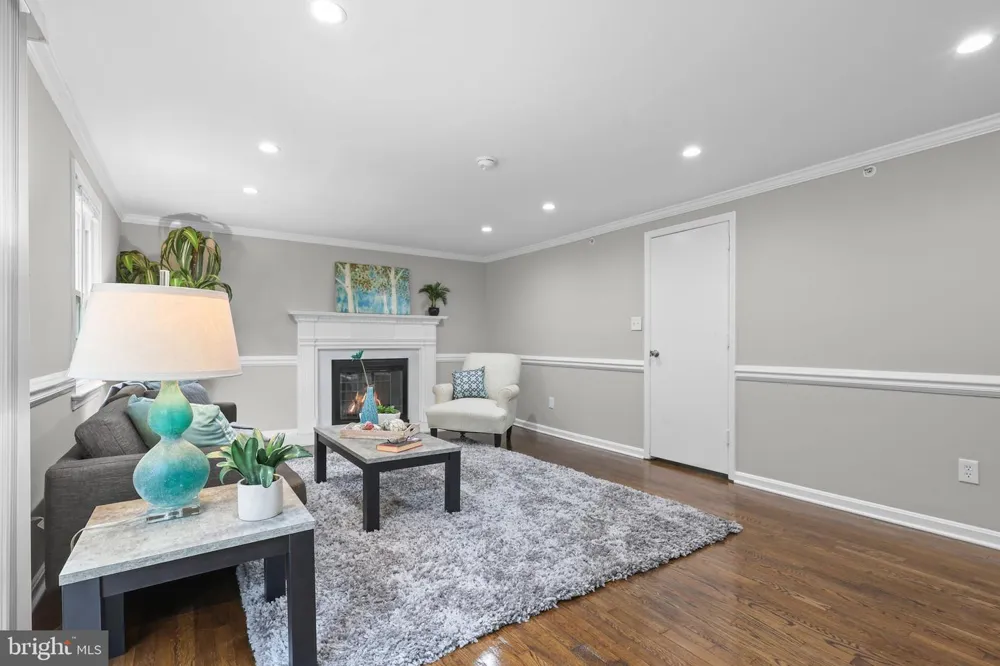 9725 LOOKOUT PLACE Gaithersburg, MD 20886