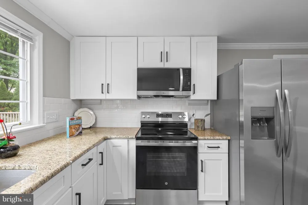 9725 LOOKOUT PLACE Gaithersburg, MD 20886