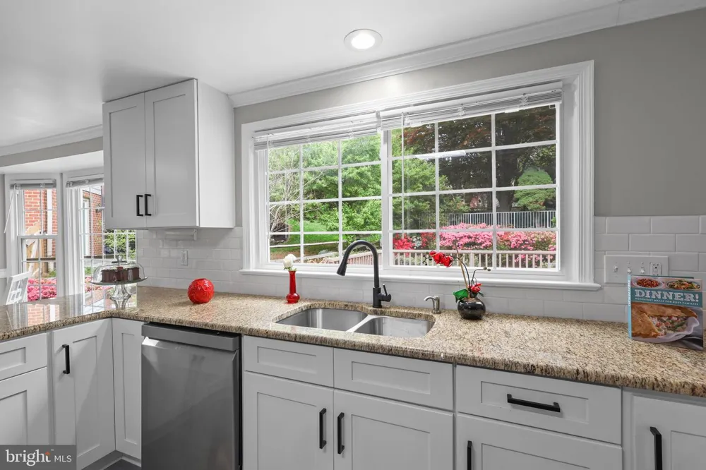 9725 LOOKOUT PLACE Gaithersburg, MD 20886