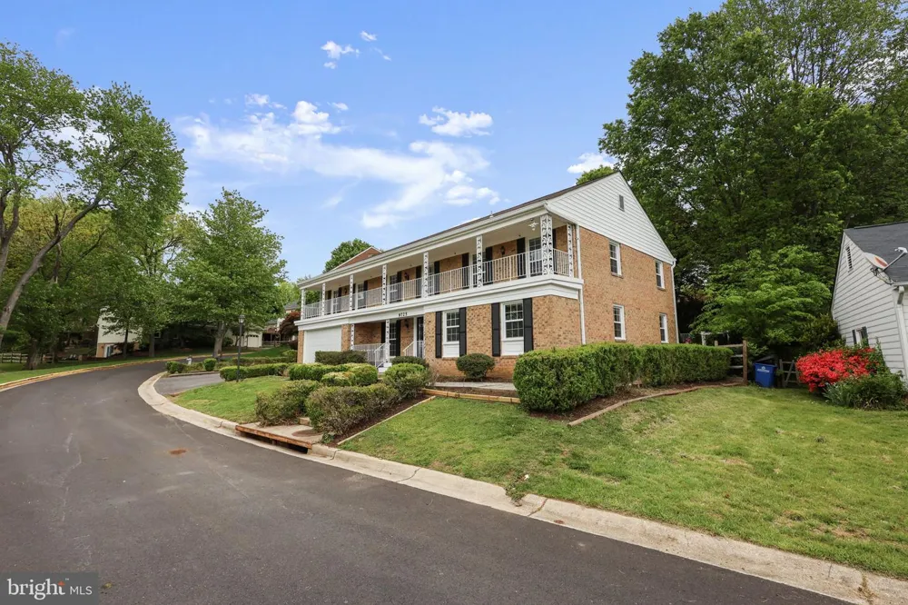 9725 LOOKOUT PLACE Gaithersburg, MD 20886