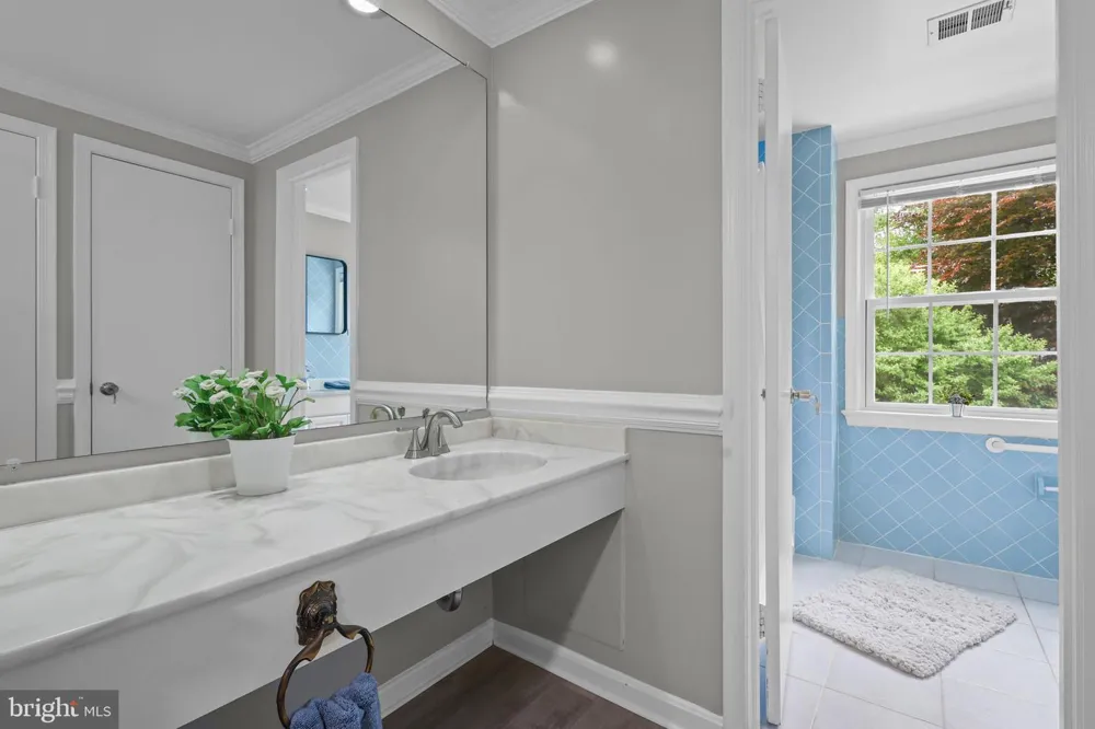 9725 LOOKOUT PLACE Gaithersburg, MD 20886