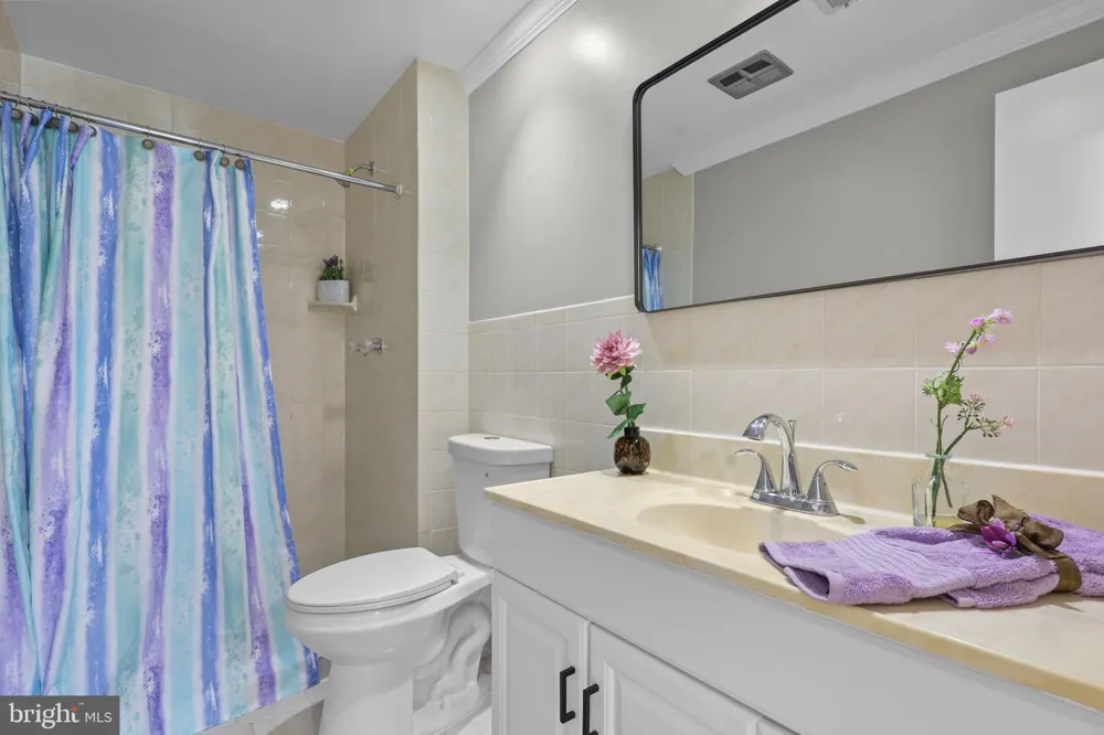 9725 LOOKOUT PLACE Gaithersburg, MD 20886