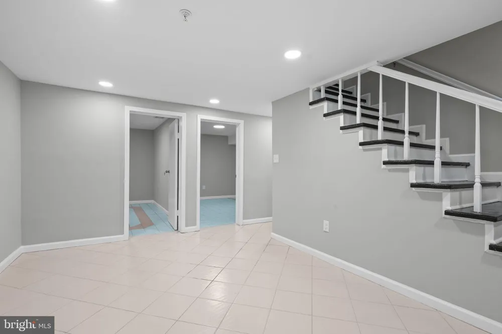 9725 LOOKOUT PLACE Gaithersburg, MD 20886