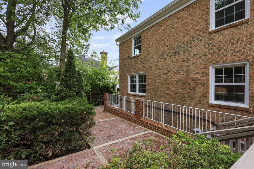 9725 LOOKOUT PLACE Gaithersburg, MD 20886