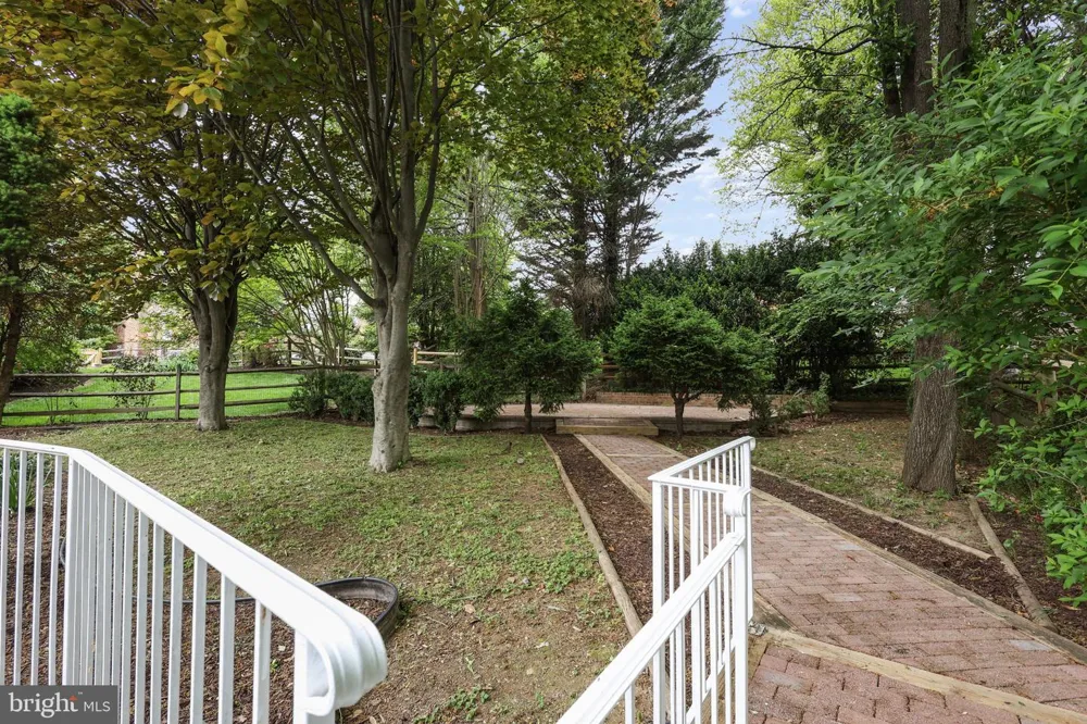 9725 LOOKOUT PLACE Gaithersburg, MD 20886