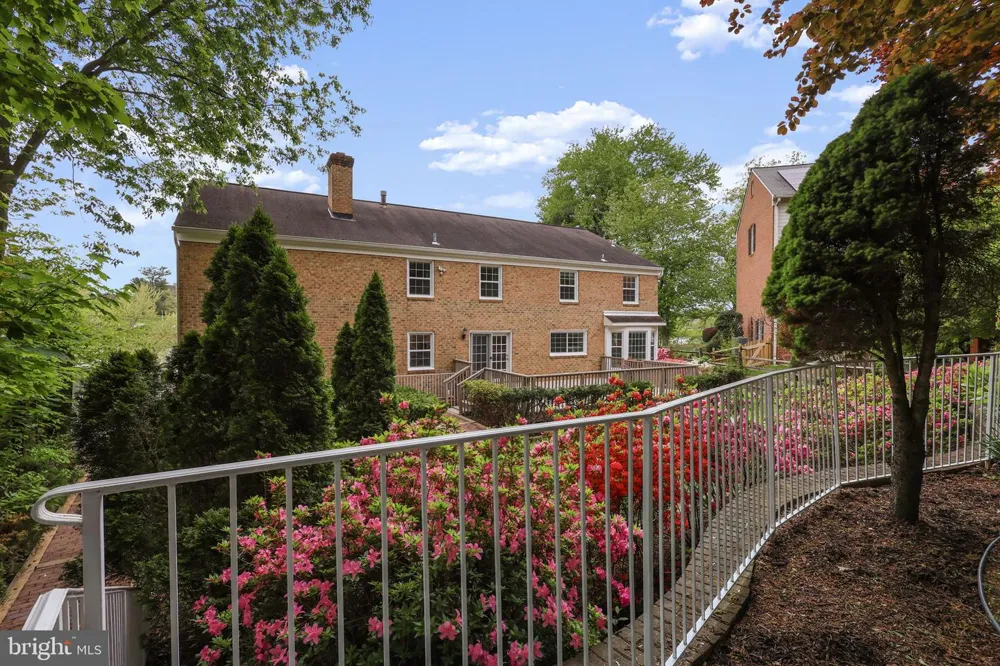 9725 LOOKOUT PLACE Gaithersburg, MD 20886