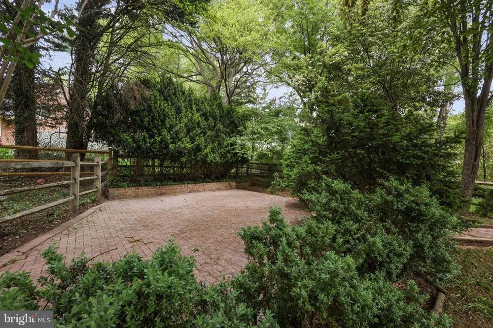 9725 LOOKOUT PLACE Gaithersburg, MD 20886