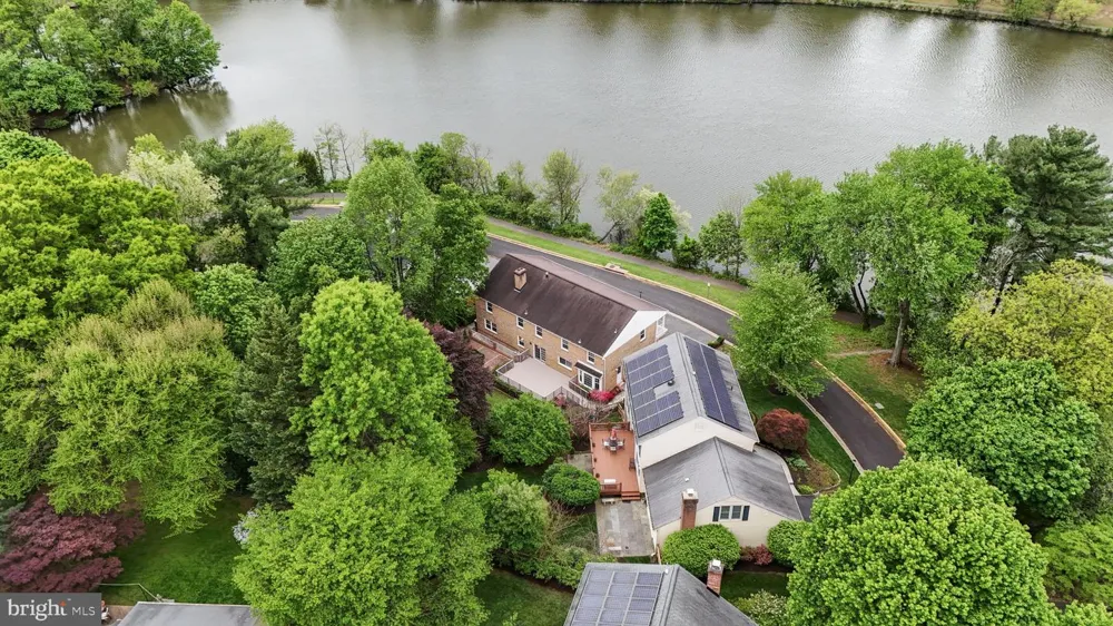 9725 LOOKOUT PLACE Gaithersburg, MD 20886