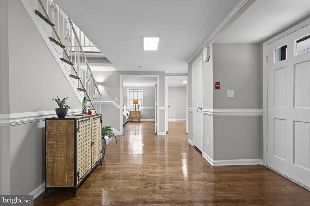 9725 LOOKOUT PLACE Gaithersburg, MD 20886