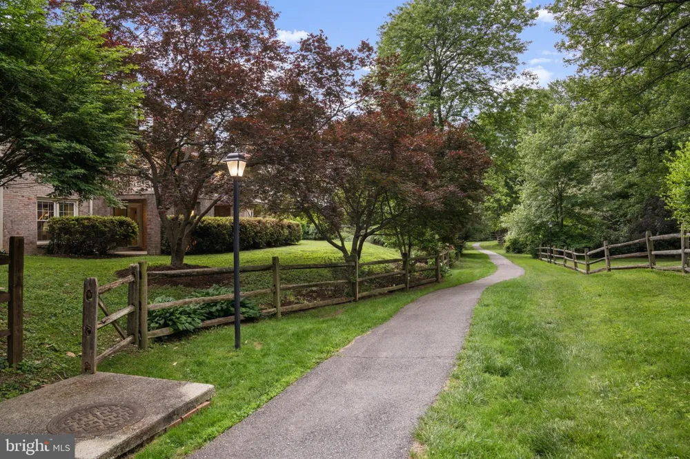 9725 LOOKOUT PLACE Gaithersburg, MD 20886