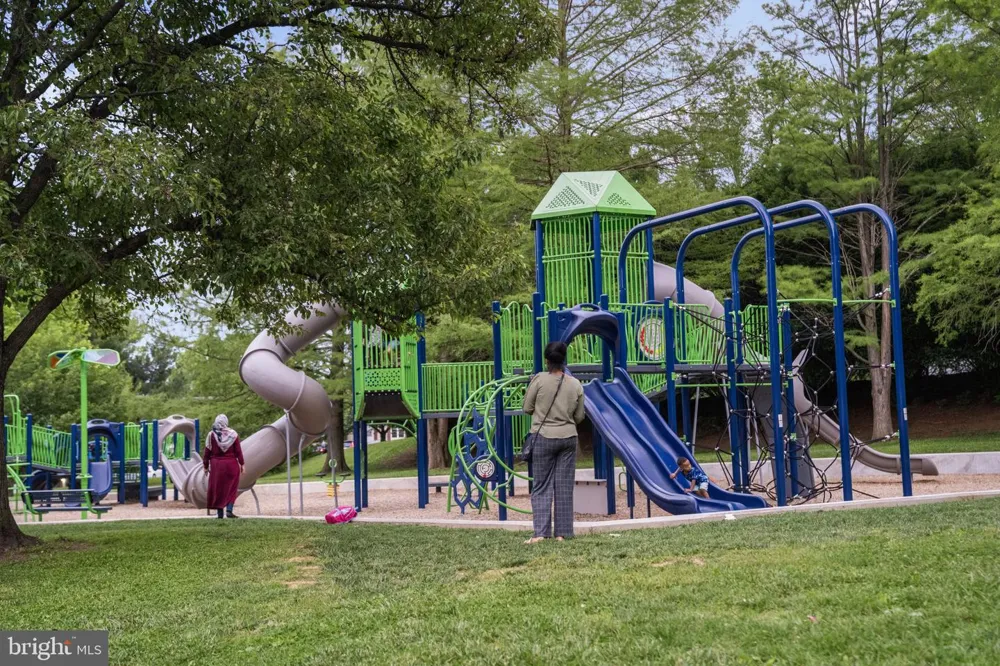 9725 LOOKOUT PLACE Gaithersburg, MD 20886