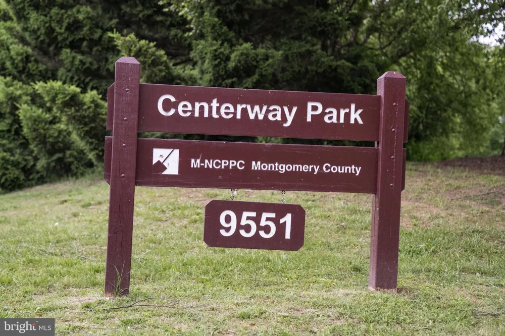 9725 LOOKOUT PLACE Gaithersburg, MD 20886